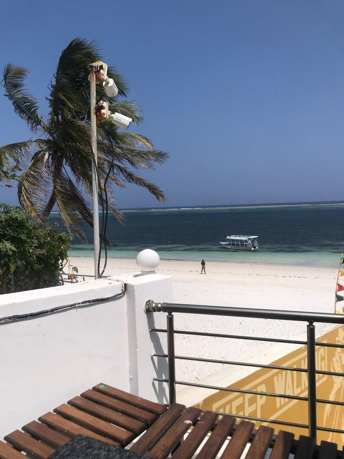 The Beach House By Maasai Mombassa Buitenkant foto